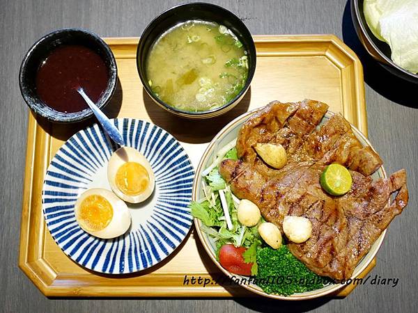 【台北信義美食】捷運市政府站 神田日式燒肉丼 平價日式丼飯 內用湯品、飲料無限供應 (19).JPG