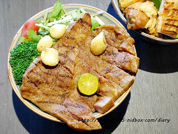 【台北信義美食】捷運市政府站 神田日式燒肉丼 平價日式丼飯 內用湯品、飲料無限供應 (26).JPG