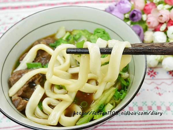 【宅配美食】筷牛 川味牛肉湯包 輕鬆好變化 5分鐘快速上桌 (10).JPG