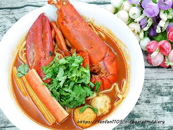 【五味集食】波士頓巨螯龍蝦麵 日式豚骨 川香麻辣集食爆汁三鮮餃 #8分鐘料理 #龍蝦麵 #手工日曬麵 #懶人料理 (16).JPG