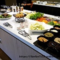 【52輕食buffet Salad Bar】#台北聚餐 #台北松江南京美食 #平價吃到飽 #健康 #輕食 #生菜沙拉吧 #蔬果汁 #生菜buffet自助吧 #美式新鮮特調沙拉 #排餐 #咖啡 (7).JPG