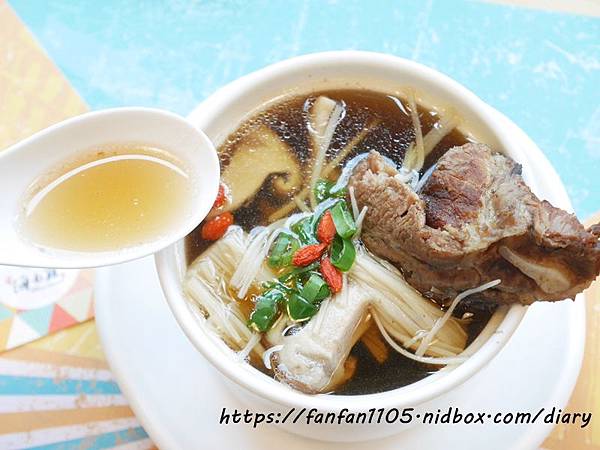 【市政府捷運站】瑞記海南雞飯 #海南雞 #海南雞飯 #永吉路美食 #肉骨茶 #喇沙湯面 #信義區好吃的 #信義區美食 (18).JPG