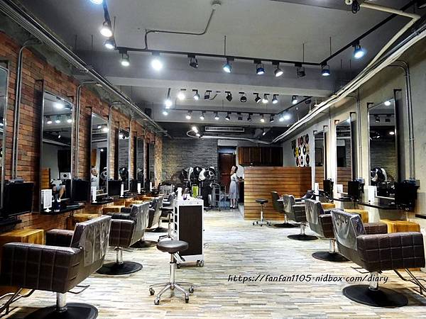 【內湖美髮】加慕秀內湖店-Hair Salon #燙髮 #隱形髮根燙  #護髮 (18).JPG