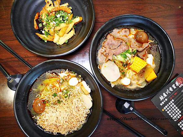 【板橋麻辣小火鍋涼麵】辣屋 川味冒菜 #四川風味 #冒菜 #狼牙土豆 #鐵蛋 #涼麵