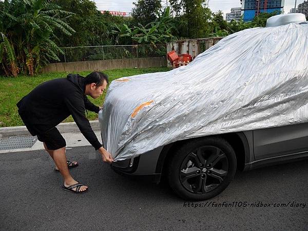 【歐立浦】太陽能全自動遙控汽車車罩 #防塵 #防雨 #隔熱 #省時省力 #遮陽罩 #自動車罩 #汽車外罩 #電動車罩 (11).JPG