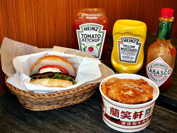 台北美食【Wagyu Burger 和牛漢堡】#美式餐廳 #和牛滷肉飯 #生酮漢堡