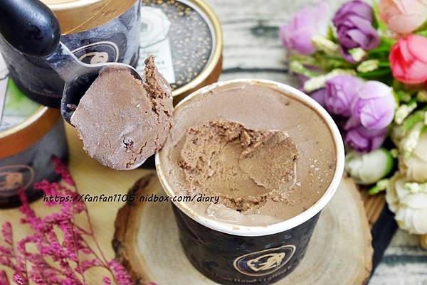 【手工冰淇淋推薦】JesseClaire奶酒冰淇淋 #冰淇淋 #水果冰淇淋 #手工冰淇淋 (12).JPG