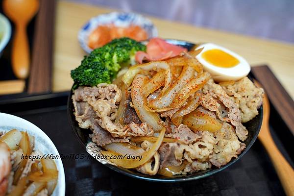 台北松山【紅將軍丼飯】高CP值大份量丼飯 #平價丼飯 #外帶便當 #台北便當外送 (10).JPG