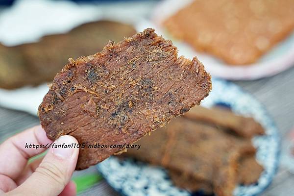 肉乾伴手禮盒推薦【軒記】年節肉乾禮盒首選，台灣第一肉乾！軒記虎年年節禮盒-虎虎生風臥虎藏龍 (5).JPG