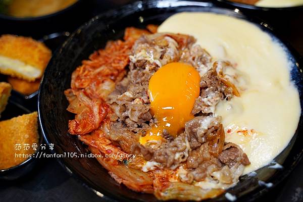 【台北美食】新丼 #起司瀑布 #無敵炸豬排 26種平價創意丼飯，只要$128元起 (19).JPG