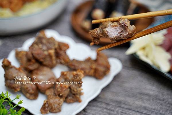 宅配美食【兌味食品】冷凍炸物｜傳承50年的好滋味｜團購超熱賣濱江市場排隊商品｜秘製紅燒肉｜鮮蝦捲｜手工香腸 (15).JPG