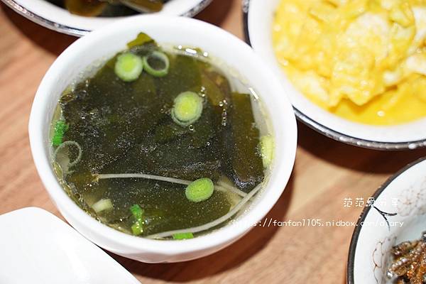 【北車牛肉麵，北車美食】良品牛肉麵  40年老店 超大塊牛肉 也有水餃、雞腿飯、排骨飯可以選擇喔~ (21).JPG