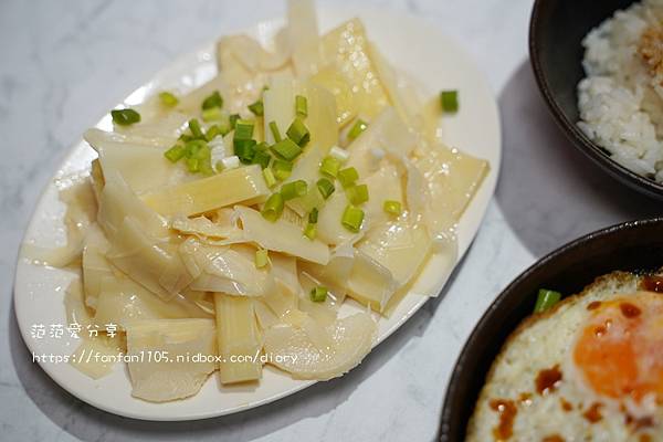 【蘆洲鵝肉飯】偶鵝嚐嚐-蘆洲店 #鹹水鵝 #燻鵝 #鵝頭 #鵝掌 #鵝翅 #鵝腸 喜吃鵝肉、鵝內臟的朋友可別錯過 (26).JPG