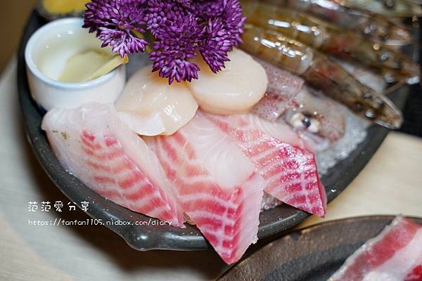 【蘆洲美食】蘭陽鍋物 高CP值海鮮 蘭陽秘方滷肉、麻辣鴨血、王子麵、雞絲麵、冬粉、冰淇淋、飲料無限供應 (22).JPG