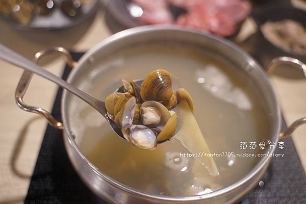 【蘆洲美食】蘭陽鍋物 高CP值海鮮 蘭陽秘方滷肉、麻辣鴨血、王子麵、雞絲麵、冬粉、冰淇淋、飲料無限供應 (29).JPG