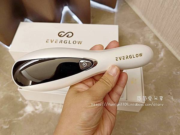 日常頭皮保養小幫手！ EVERGLOW 頭皮保養導入梳 (6).jpg