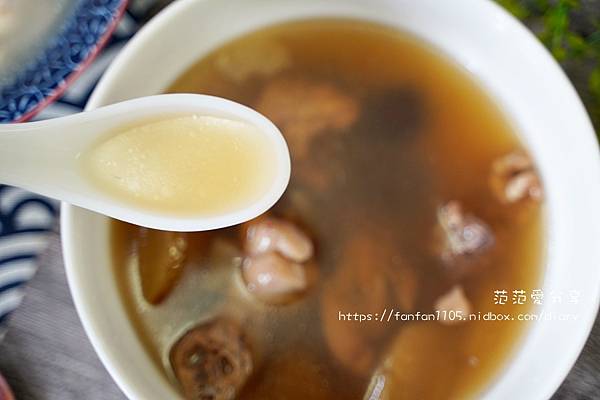 【台中宅配雞湯甜湯】奉湯 功夫煲湯 微波即食 鹹湯 甜湯通通都有 小資族必備美味 (22).JPG