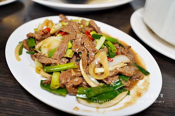 【宜蘭美食】百匯甕窯雞快炒餐廳 榮獲十大好食餐廳 二連霸 五結必吃美味餐廳 鮮嫩多汁窯烤雞 (10).JPG