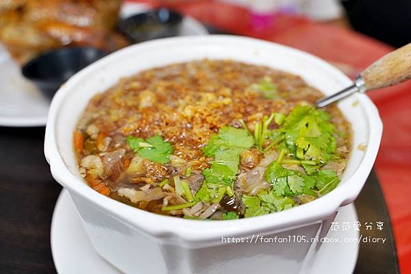 【宜蘭美食】百匯甕窯雞快炒餐廳 榮獲十大好食餐廳 二連霸 五結必吃美味餐廳 鮮嫩多汁窯烤雞 (8).JPG