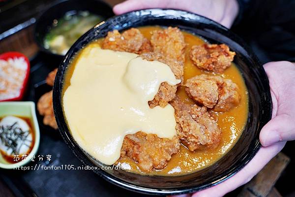 【台北美食】新丼 26種平價創意丼飯，只要$128元起 #起司瀑布 #無敵炸豬排 CP值超高的 (13).JPG