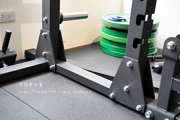 Powerplus運動器材 專業顧問帶您選購 開店 居家健身器材這裡通通都能滿足 #可調式訓練椅 #半框蹲架 (20).JPG