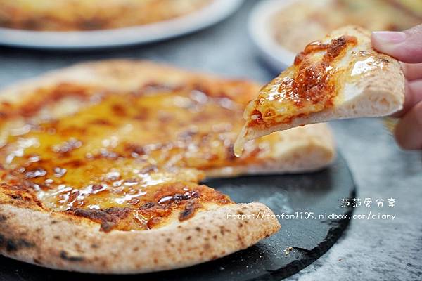 冷凍披薩品牌推薦【披薩時刻Pizza Times】在家即可享用熱騰騰的手工窯烤披薩！#美味冷凍披薩開箱 #團購美食開箱 (11).JPG