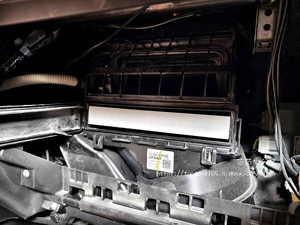 【汽車空調用濾網】綠綠好日 汽車冷氣HEPA濾網 活性碳高透風不減風阻 除味 (10).jpg