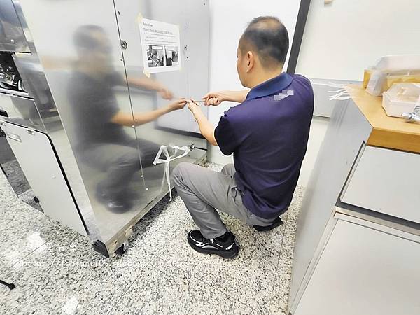 Road Easy評價｜MIT男段黑潮旋風鋼頭防護鞋開箱｜防護工作鞋分享｜男性工作鞋心得 (12).jpg