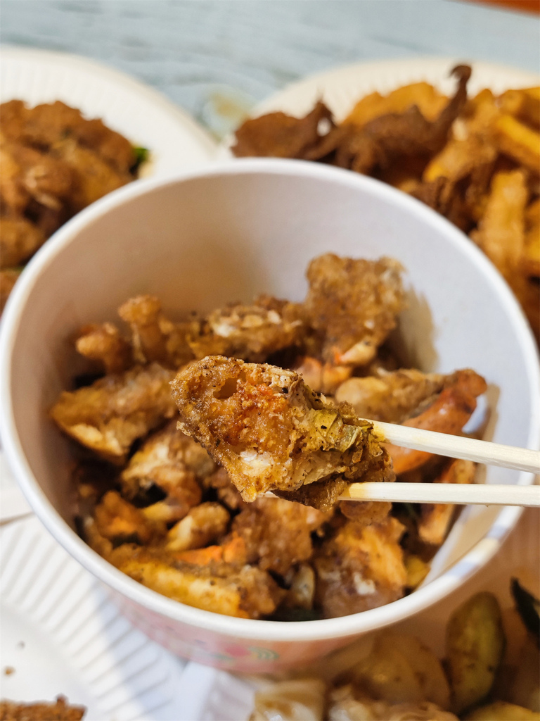 【台中 美食】熊掌香鸡排 人生总有迷茫的时候，买签诗鸡排就能