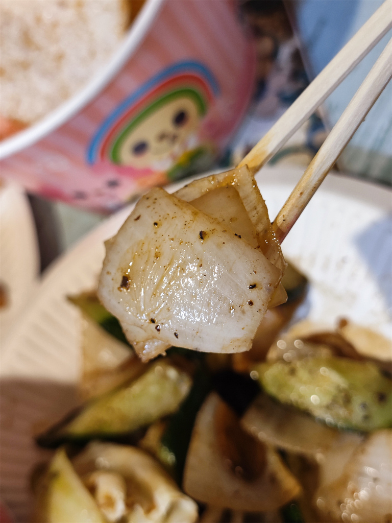【台中 美食】熊掌香鸡排 人生总有迷茫的时候，买签诗鸡排就能