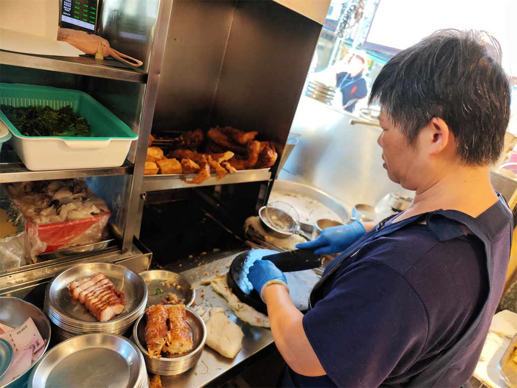 【台北南機場 美食】味有招（原無名鹹粥）30年老店 鹹粥 海