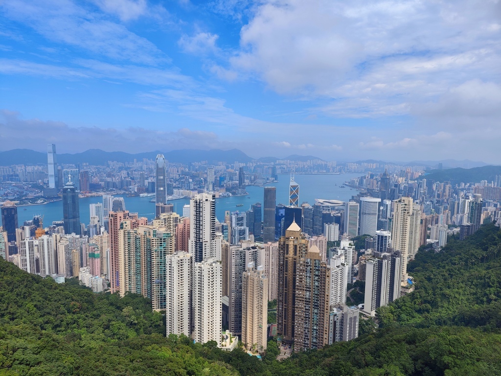 【香港景點】山頂凌霄閣 香港賞景首選 俯瞰太平山景 遠眺維多