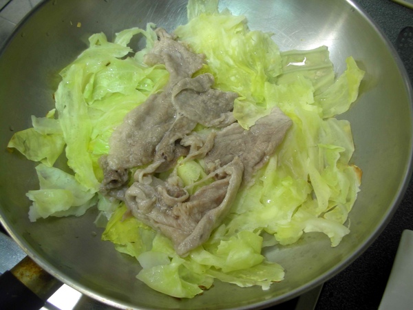 高麗菜豬肉5.JPG