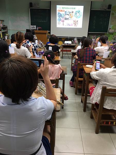 20180525中正國小乾燥盆花課_180607_0011.jpg