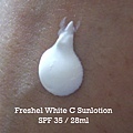 Freshel white C sunlotion 2.jpg