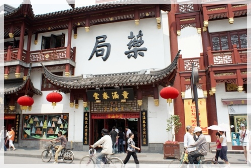 上海好吃的,上海世博,本幫菜,上海老飯店,豫園,上海城隍廟,五香豆