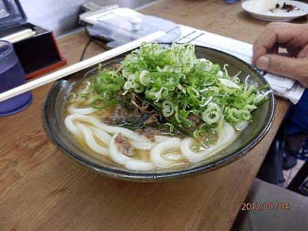 牧のうどん牛肉烏龍蔥-石上三年日文口譯翻譯.JPG