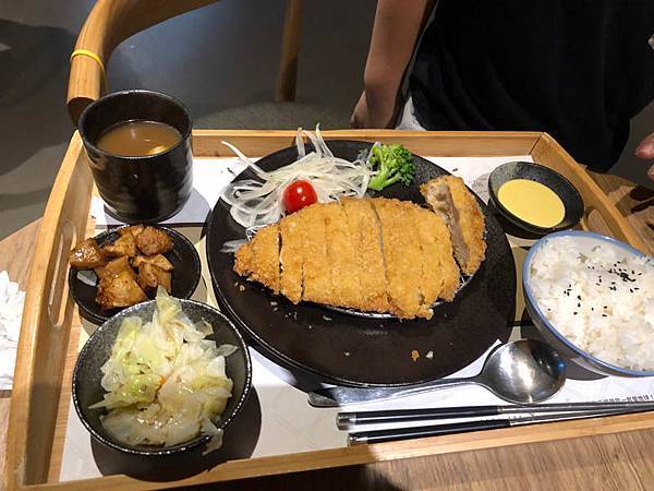 IMG_1125.jpg IMG_1125.jpg