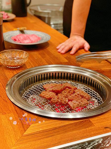 [台北]<吃-Food> GyuB Yakiniku 牛B焼