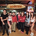 102.12.01「HOOTERS。信義線初體驗」011.JPG