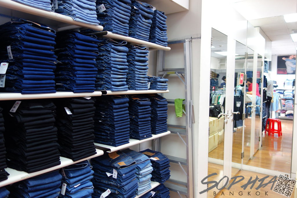 levis factory store