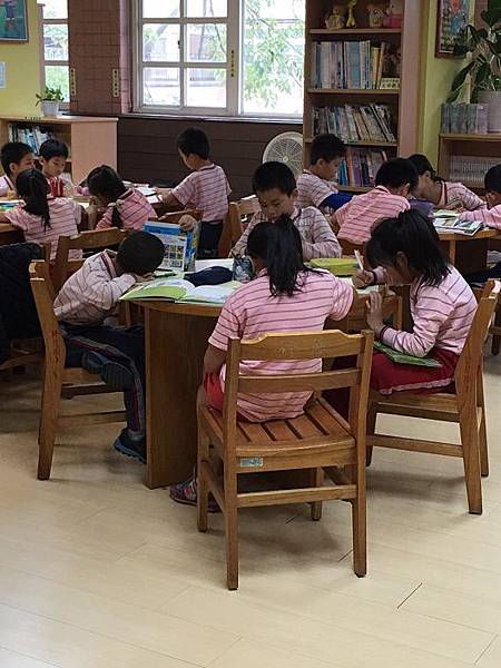 20151124書展第一天_2814.jpg 20151124書展第一天_2814.jpg