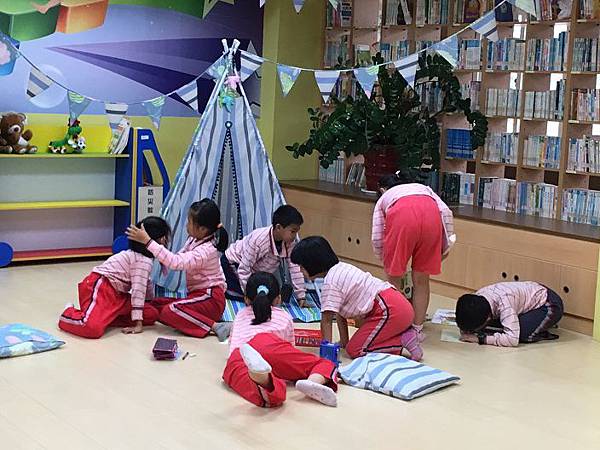 20151124書展第一天_3075.jpg 20151124書展第一天_3075.jpg
