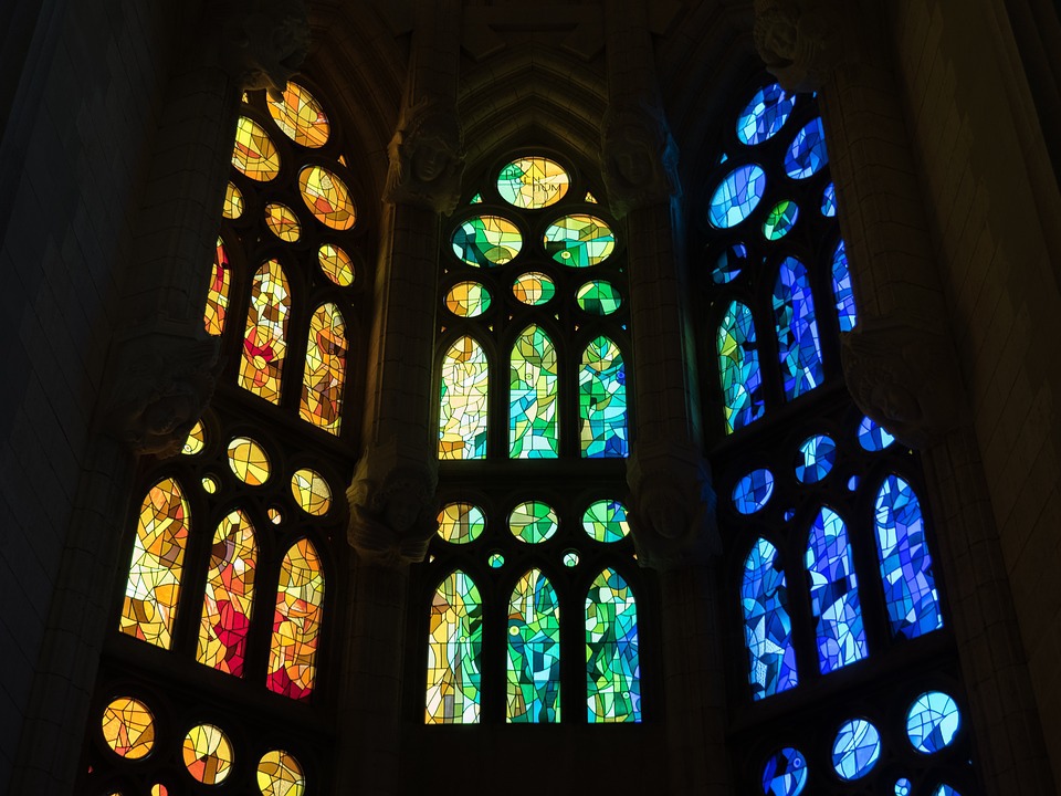 stained-glass-window-1481639_960_720.jpg