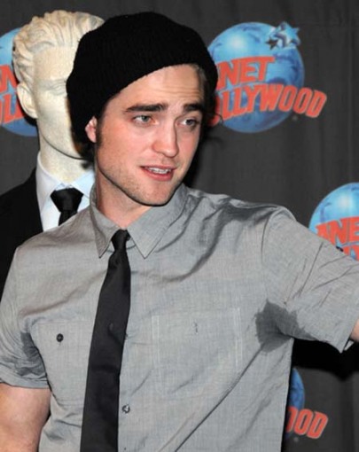 robert-pattinson-sweaty-pitts.jpg