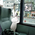 胖兔A坐公車.jpg