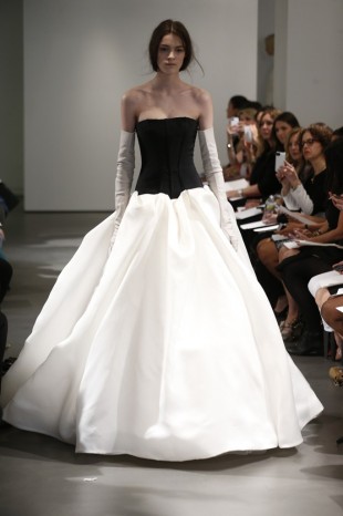 vera-wang-bridal-spring-2014-4-310x466