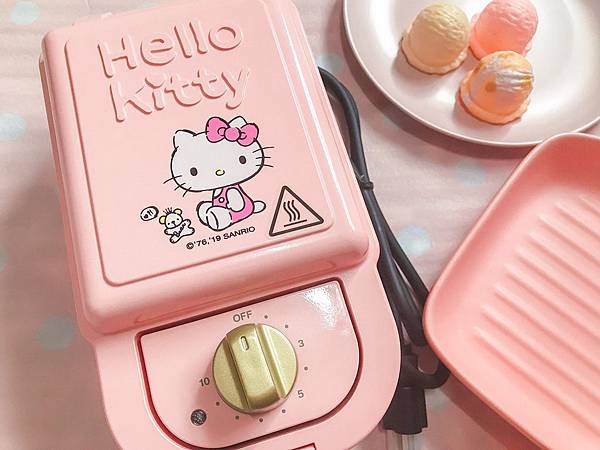 Hello Kitty 熱壓三明治機_200612_0012.jpg