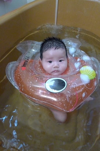 踢踢踢水