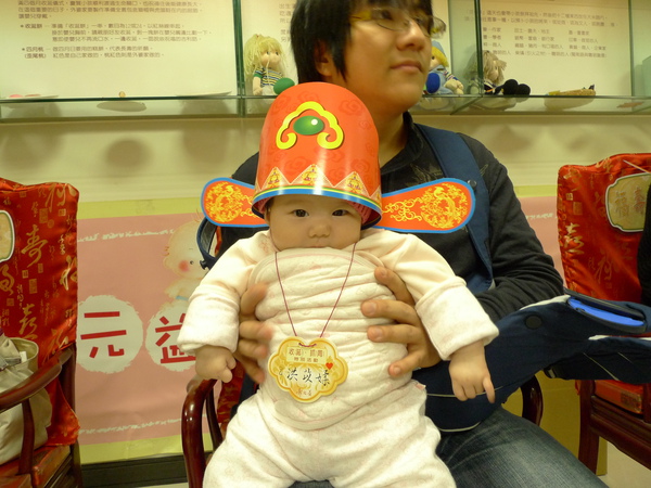 餅乾不來，先吃肚圍